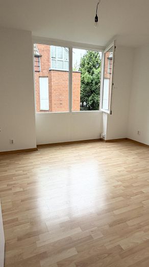 Berlin-Kladow -kernsanierte 3 Zimmer Maisonette Wohnung mit kleinem Garten – Zimmer 3 im OG