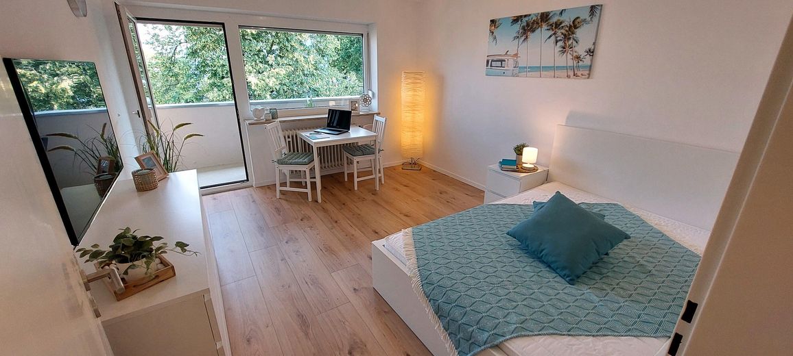 Modern möbliertes Apartment / befristet / Ingolstadt Unterhaunstadt / ab 01.08. frei – Wohn/Schlafzimmer 1