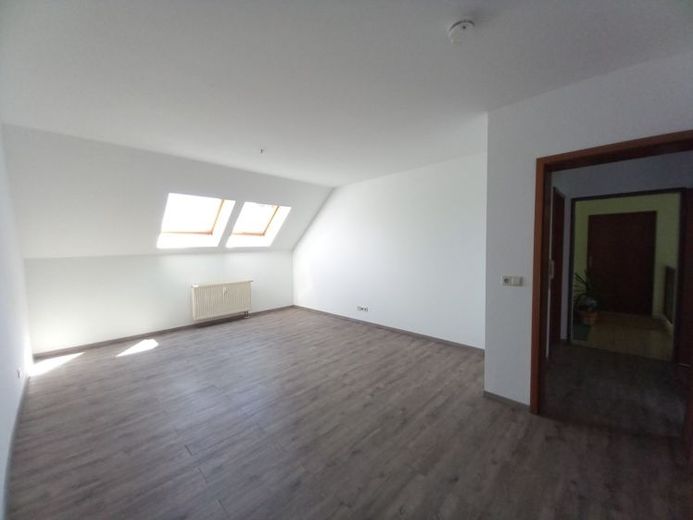 Eigentumswohnung zur Kapitalanlage in Langenbernsdorf, sehr gepflegter Zustand, 2-Zimmer mit Balkon – Foto 1