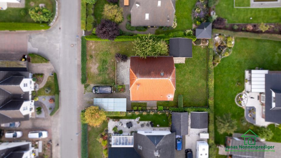 Einfamilienhaus mit Carport und Garten – Foto 14