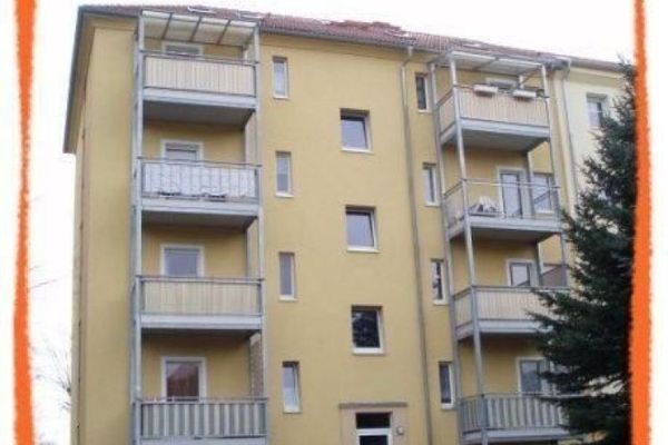 2-Zi. Wohnung mit Balkon & großer Wohnküche