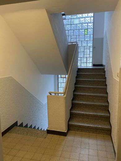 1,5 Zimmer Wohnung, perfekter Schnitt, City / Uni / Zoo/ Park, mit Küche – Treppenhaus