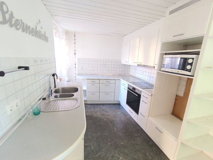 TOLLES EINFAMILIENHAUS MIT VIELEN DETAILS IN GUTER LAGE VON WARBURG! – KÜCHE