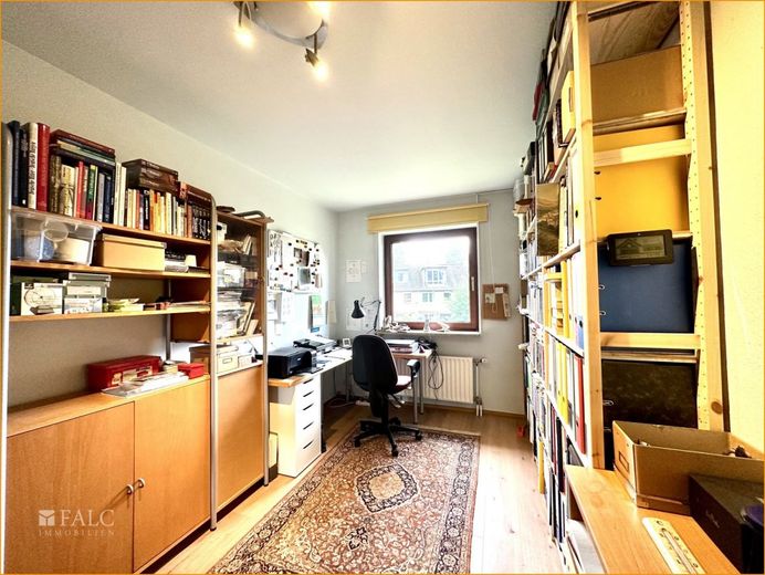 Büro/ Kind links 1. OG