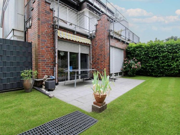 High-quality 3-room ground-floor condominium in Ahlen – city park location, fitted kitchen, terrace & garden! – Photo 1
