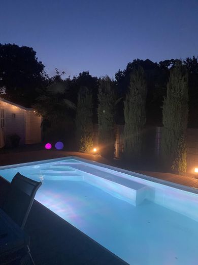 Vendita da privato - casa bifamiliare/casa multigenerazionale su terreno in diritto di superficie a Kaarst Mitte – Ansicht Pool Beleuchtung