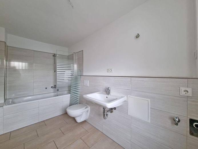 Tolle Maisonettewohnung mit Stellplatz in der Remise! – Bad