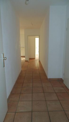 Wohnerlebnis am Jenischpark: traumhafte Erdgeschoßwohnung mit eigenem Garten von Privat – Diele