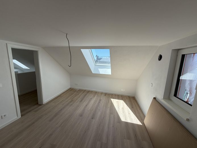 Schmuckstück: "Haus in Haus" - 4 Zimmer 2 Bäder, Küche und Gäste WC – फोटो 12