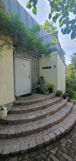 Großzügiges Einfamilienhaus mit 183 m² Wohnfläche – historischer Charme trifft moderne Erweiterung – Eingangsbereich 