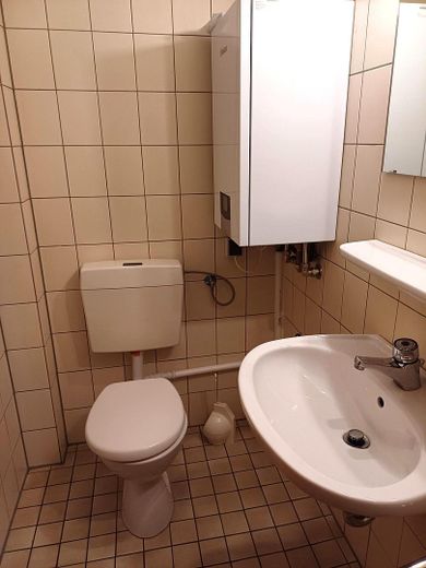 Gewerbefläche mit eigenem Eingang in Dortmund-Lütgendortmund zu vermieten – WC