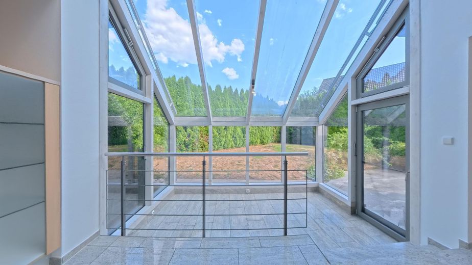 Geniş aile için modern mimar tasarımlı ev – Wintergarten