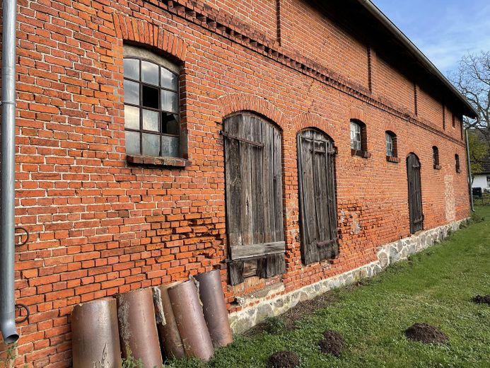 Wunderschöne Scheune mit erteiltem Vorbescheid zum Ausbau (provisionsfrei) – Südwestseite