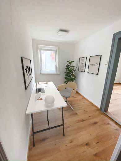 Sans commission : appartement central de 3 pièces au rez-de-chaussée à VS-Schwenningen – modernisé – Kinderzimmer oder Büro