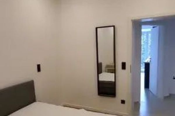 Chambre en colocation lumineuse dans un appartement convivial / Heidelberger Straße 23, Frankfurt / WE11 / 4e étage / ch.2