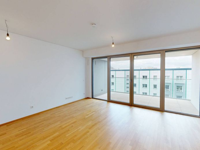 Wymarzone mieszkanie w zasięgu spaceru od Alexanderplatz: 3-pokojowe mieszkanie w nowym budownictwie z BALKONEM i w pełni wyposażoną kuchnią w północno-zachodniej części Friedrichshain – Ansicht II: Wohn- und Esszimm…