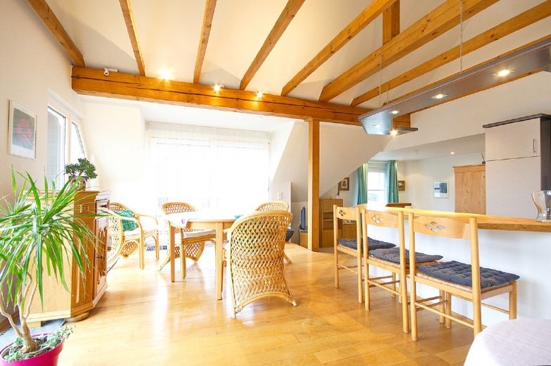 Ruhig gelegene Wohnung mit Dachterrasse und großem Wohnraum im Zweifamilienhaus – 36b29c35561155c4e996077c90015b87e876743e.jpg