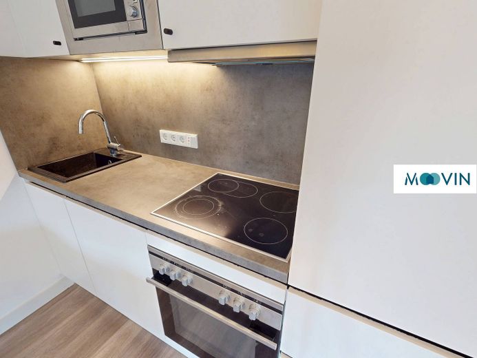 URBAN BASE: Vollmöbliertes 1-Zimmer-Apartment mit EBK, BALKON, ALL-IN-MIETE, UVM. im Wiesbadener Stadtzentrum – Küche