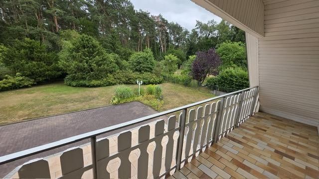 Maison individuelle avec grand terrain à Honerdingen – Balkon