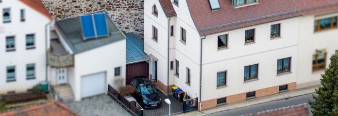 Charmantes Einfamilienhaus mit Substanz, Garage, Garten und Terrasse !