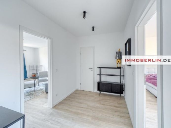 IMMOBERLIN.DE - 2025 Fully Refurbished High-Quality Apartment near Rummelsburg Lake – Photo 1