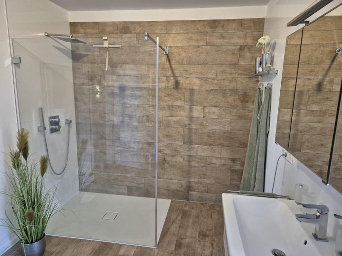 Modernes A+ Einfamilienhaus in Top Lage im Hanseviertel Lüneburg – OG Komfortbad