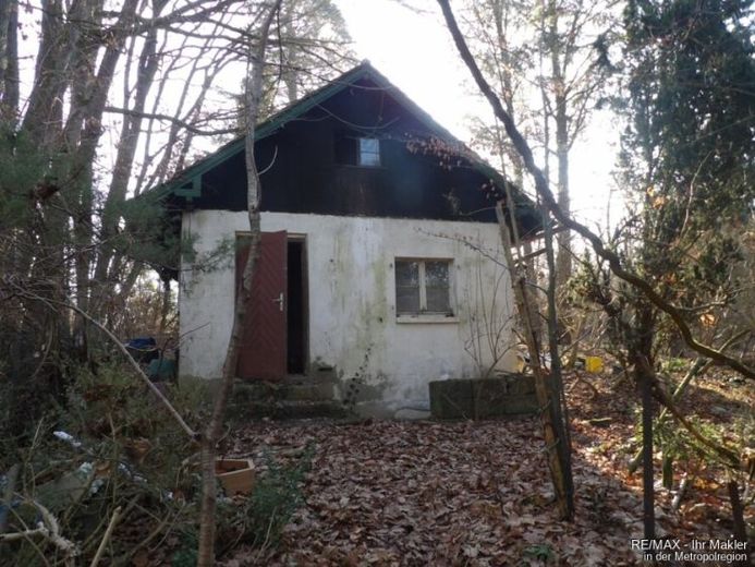 Rzadko spotykane położenie samodzielne: solidna istniejąca zabudowa na 1.740 m² w Leinburgu-Gersdorf – Zdjęcie 1