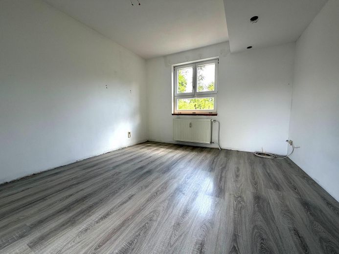 Großes 3-Familienhaus inkl. 3 Garage * in Bad Berneck – Zimmer