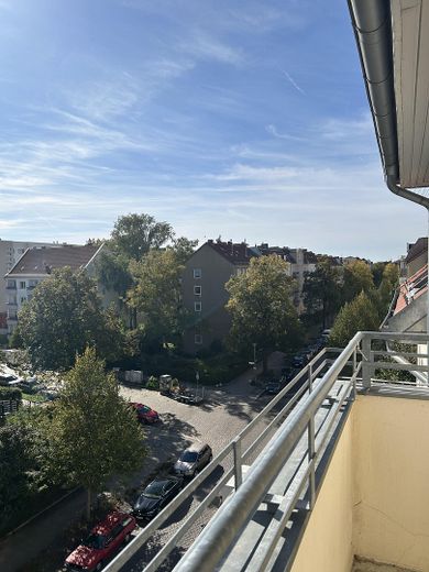 İyi konumda güzel 2,5 odalı daire! Komisyonsuz! – Ausblick vom Balkon