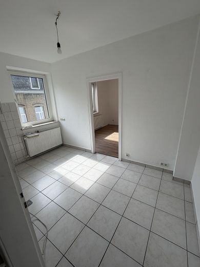 Krefeld-Cracau’da yenilenmiş 2 odalı daire – Küche