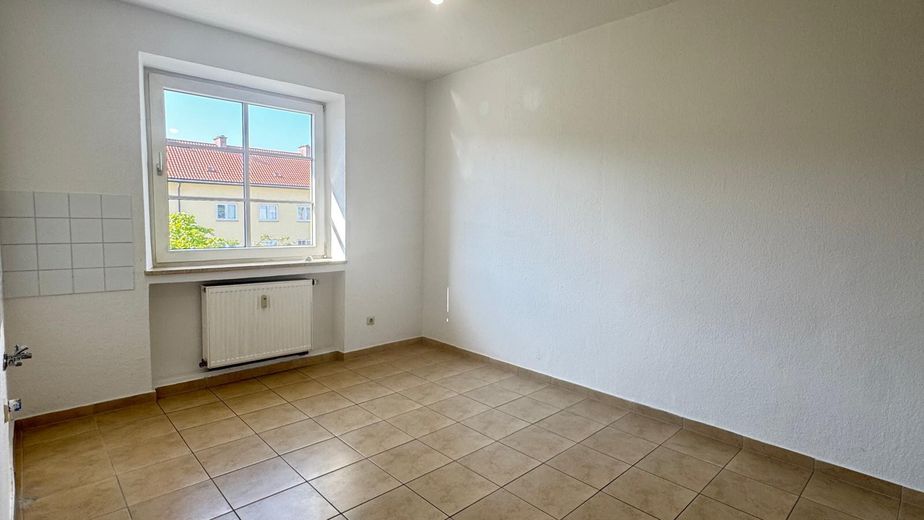 2-Zimmer-Wohnung mit Balkon am Mangfallplatz – Küche