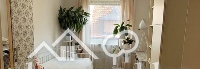 लुडविग्सहाफ़ेन के केंद्रीय स्थान पर लिविंग किचन और बालकनी वाला 2-कमरों का अपार्टमेंट