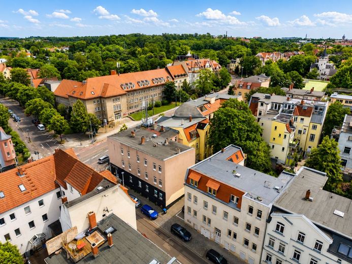 Pärchen aufgepasst!
Geräumige 2-Raumwohnung in der Reilstraße – Hausansicht