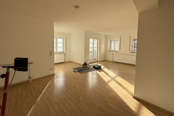 Zentrale 2,5 Zi.-Wohnung mit Balkon // Stadtzentrum Weil der Stadt
