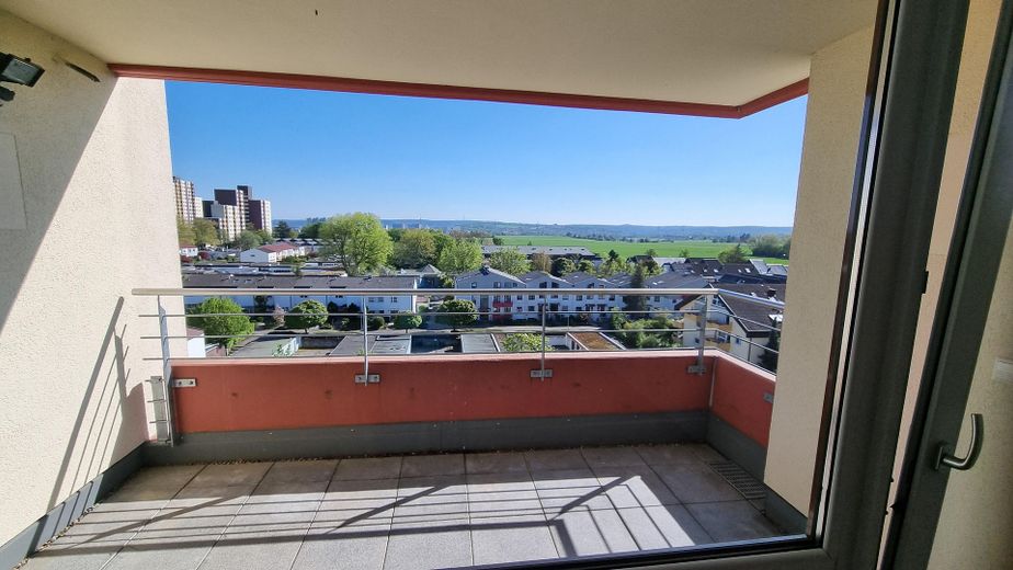 Wohnung mit grandioser Aussicht im 8.OG zu verkaufen – Balkon 1