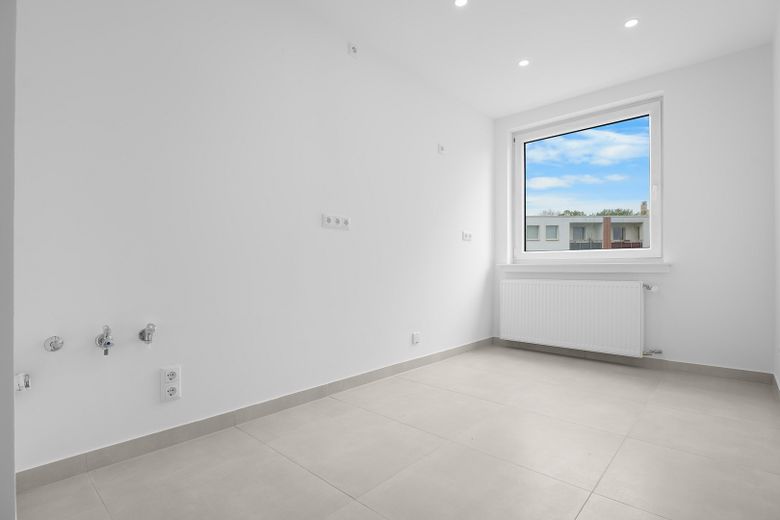 Balkon ve garajlı, yeni yenilenmiş 3 odalı daire – Fotoğraf 8