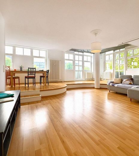 Potsdamer Platz – Lichte Maisonette am Park: Bezugsfrei, Provisionsfrei! – Offener Wohnbereich