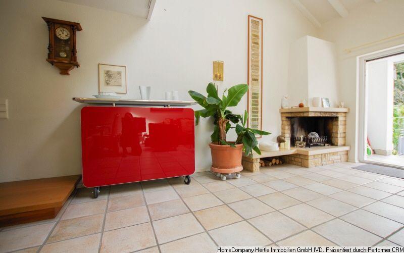 Spacieuse maisonnette au design loft très lumineux et ouvert, avec grand balcon ainsi qu’un mobilier vintage élégant, pour 3 à 12 mois à proximité immédiate du Lorettoberg, dans le quartier de Wiehre à Fribourg – de4c8122ef530a94b37a23a9dc1a4173e055aefb.jpg