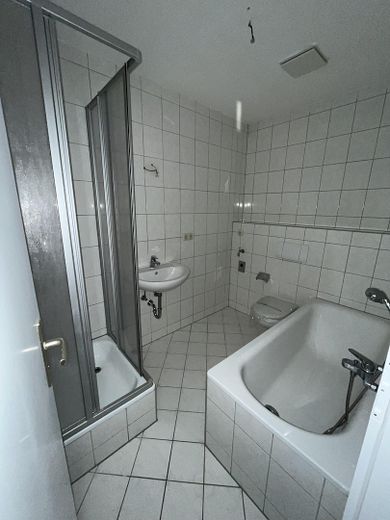 helle 2-Raumwohnung in Chemnitz-Klaffenbach im Erdgeschoss – Bad