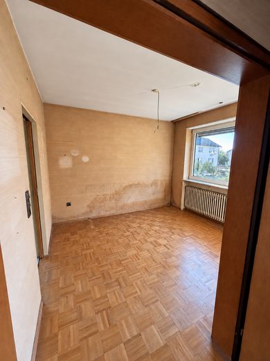 Bungalow indipendente su 669 m² · posizione ai margini del ruscello e dei campi · potenziale eccezionale! – Esszimmer IST