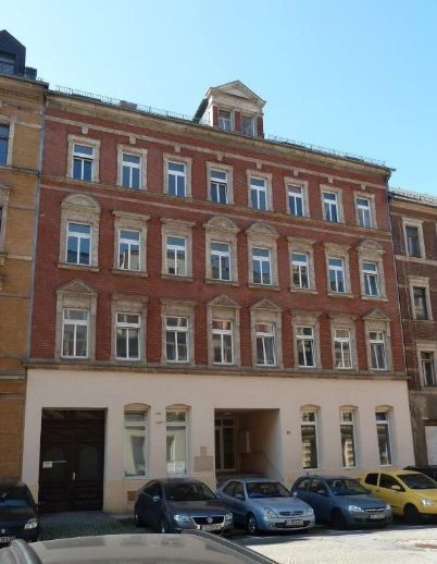 DG 4-Zimmer Maisonette mit Laminat und Südbalkon in zentraler Lage!!! – Hausansicht