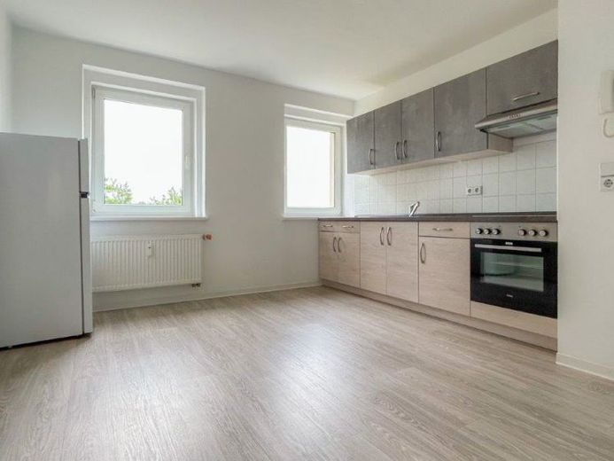 Kompakt, cool, dein – kleines Zuhause mit Einbauküche! – Foto 1