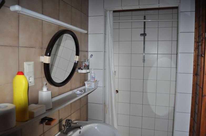 Dusche Schwimmbad