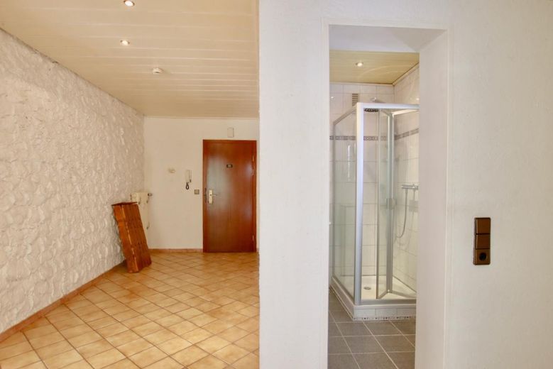 Flur & Gäste-Duschbad