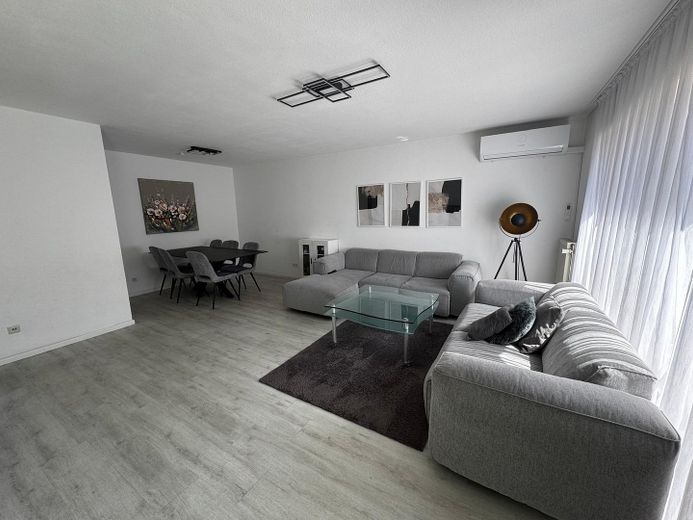Casa unifamiliare ben tenuta in posizione periferica a Ludwigshafen Ruchheim – Wohnzimmer