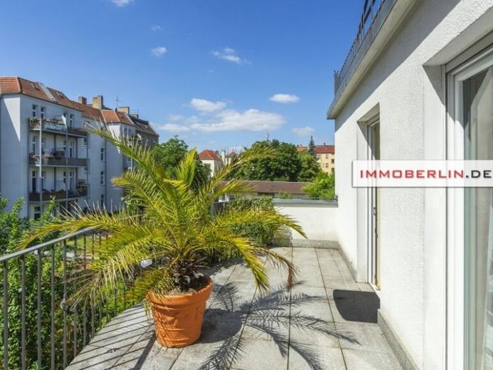 IMMOBERLIN.DE - ¡Ubicación privilegiada! Amplio apartamento con terraza orientada al sur – Foto 1