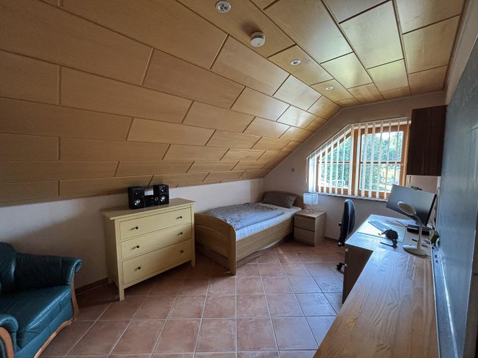 Versatile space wonder in a quiet prime location: your new home or a smart investment! – DG Kinderzimmer