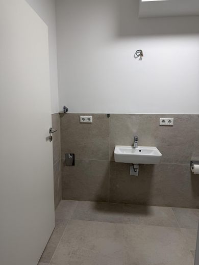 Barrierefreie Wohnung mit Balkon und Aufzug – Foto 11