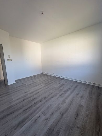 Bremerhaven-Mitte’de balkonlu güzel 2 odalı daire – Zimmer 2