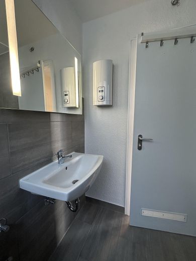 Stijlvol gemeubileerd appartement in de populaire wijk Neckarstadt-OST – Intrekken en je meteen thuis voelen – Foto 9